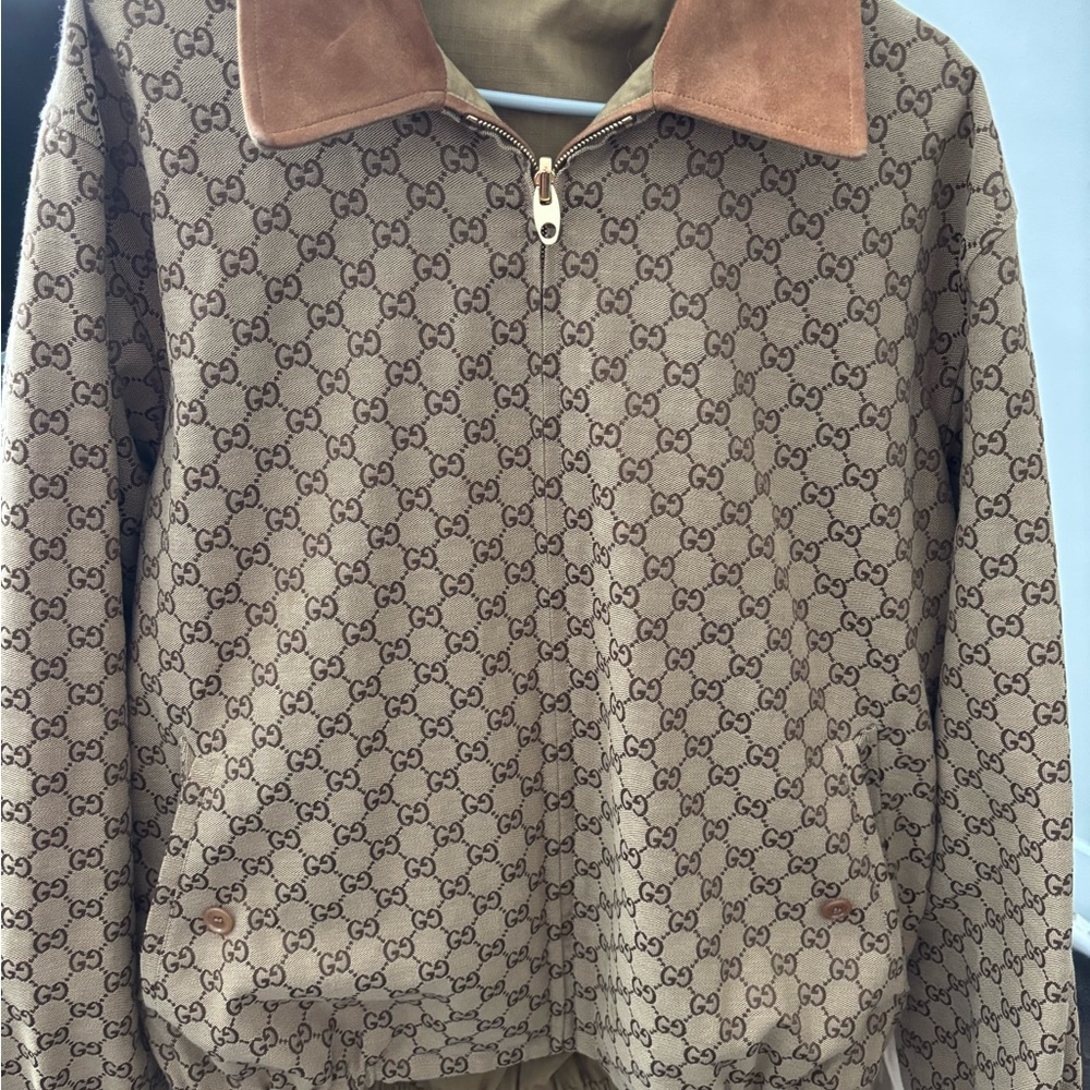 Gucci Tan Monogram REVERSIBLE Zip Up LIKE NEW SIZE 50